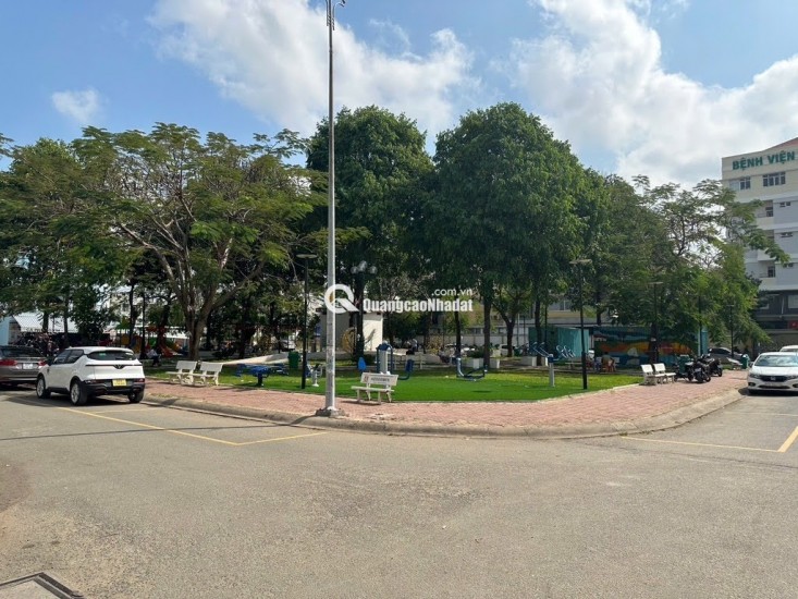 BÁN ĐẤT VIP QUẬN 2 - GẦN BV LÊ VĂN THỊNH